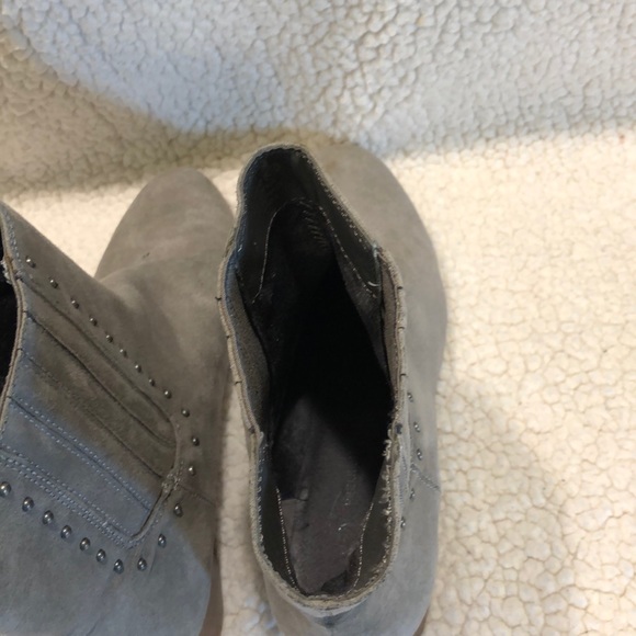 Gray Ankle Boots studs 1.5” Heel Faux Suede Size 9.5 - Picture 4 of 8